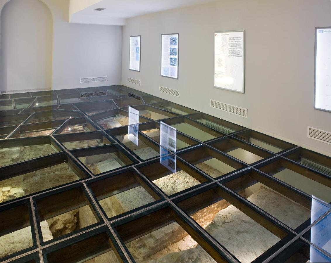 Nh Collection Madrid Palacio De Tepa Kültér fotó The floor of the museum