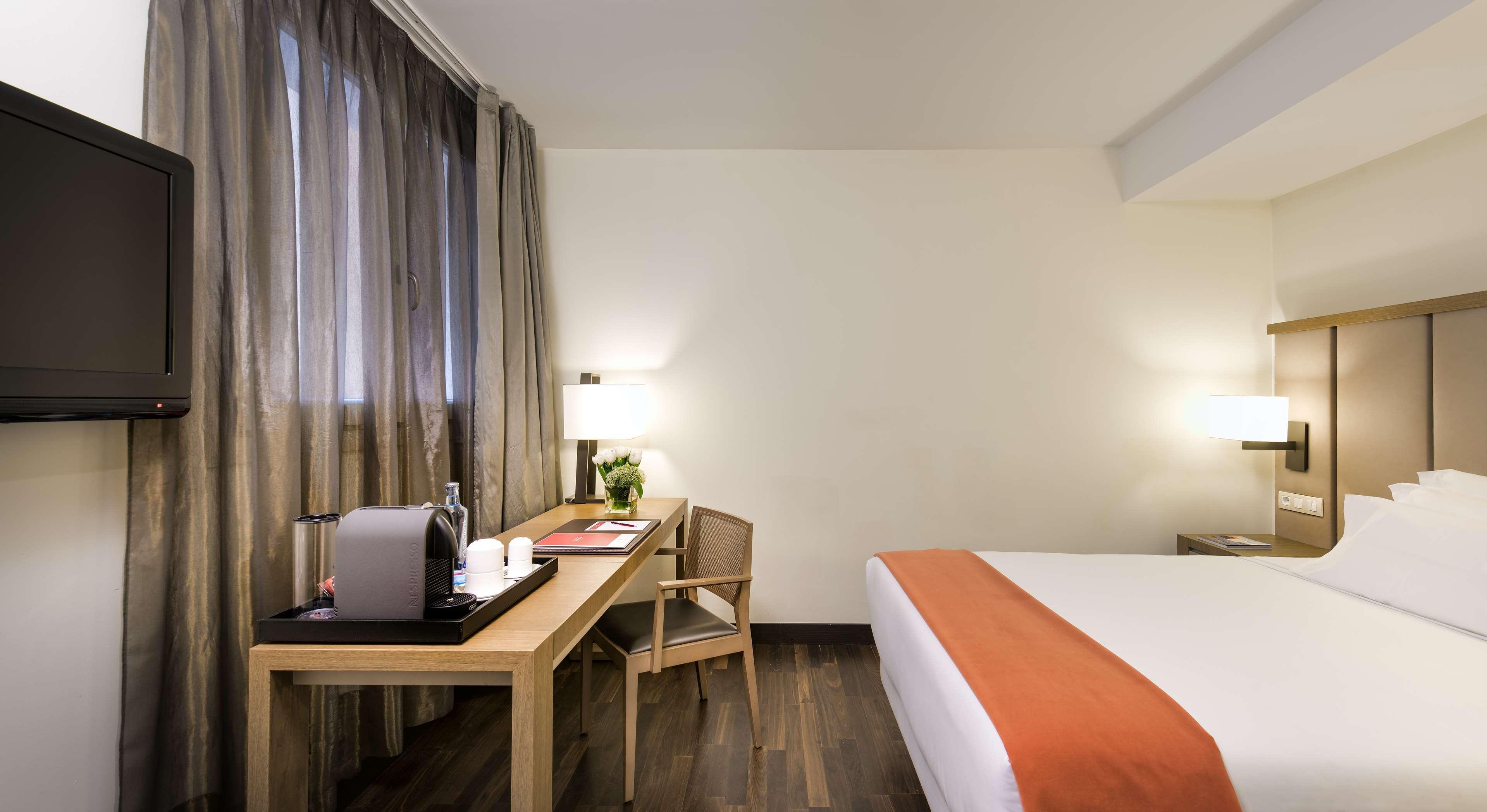 Nh Collection Madrid Palacio De Tepa Kültér fotó A room at the hotel